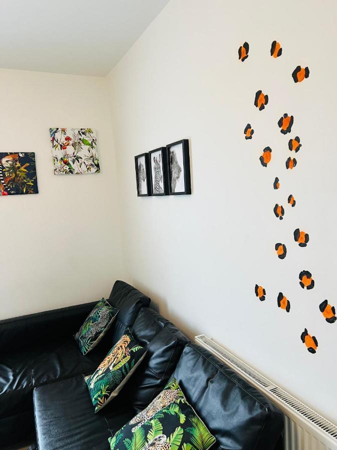 Safari Apartment, Free Parking, 10Min Walk To Blackpool Tower, Sleeps 12 エクステリア 写真